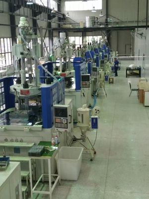 PP双色ナイフハンドル垂直プラスチック注射鋳造機 JTT-550 2V-3R