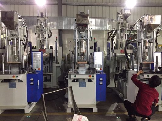 パーソナライズ可能な 45T プラスチック扇風機 インジェクション鋳造機 縦