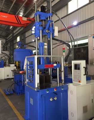 200MM オープンストローク 55T 2 つの作業テーブルを持つ水力垂直注射鋳造機